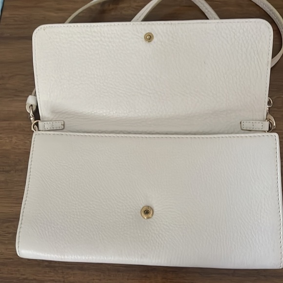 Dooney and bourke leather handbag - Picture 4 of 10